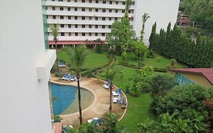 6-30 - 1 Bdr Condo With Balcony and Shared Pool