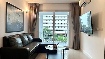 6-30 - 1 Bdr Condo With Balcony and Shared Pool