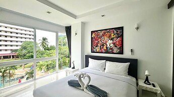 6-30 - 1 Bdr Condo With Balcony and Shared Pool