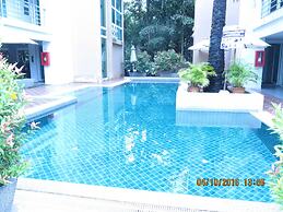 6-30 - 1 Bdr Condo With Balcony and Shared Pool