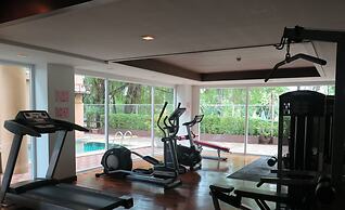 6-30 - 1 Bdr Condo With Balcony and Shared Pool