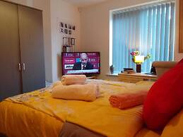 Ideal Home & Cottage,inviting 4 Bedroom Apartments