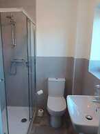 Apartment Sleeps 10 - Pets, Parking, Ev Charging
