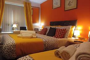 Apartment Sleeps 10 - Pets, Parking, Ev Charging