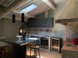 TORRE LAMBERTINI WINDOWS ON PIAZZA DEL CAMPO - RESIDENZA D'EPOCA