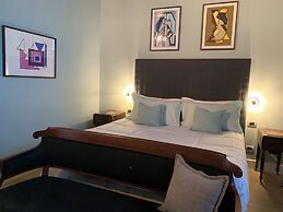 TORRE LAMBERTINI WINDOWS ON PIAZZA DEL CAMPO - RESIDENZA D'EPOCA