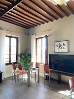 TORRE LAMBERTINI WINDOWS ON PIAZZA DEL CAMPO - RESIDENZA D'EPOCA