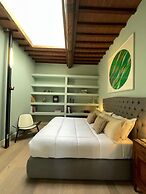 TORRE LAMBERTINI WINDOWS ON PIAZZA DEL CAMPO - RESIDENZA D'EPOCA