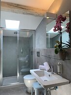 TORRE LAMBERTINI WINDOWS ON PIAZZA DEL CAMPO - RESIDENZA D'EPOCA