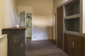 TORRE LAMBERTINI WINDOWS ON PIAZZA DEL CAMPO - RESIDENZA D'EPOCA