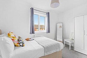 Chandlers Walk Modern Comfy Family Home in Exeter