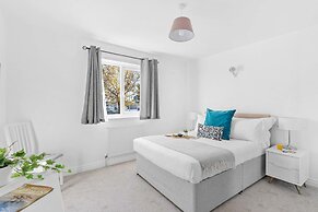 Chandlers Walk Modern Comfy Family Home in Exeter