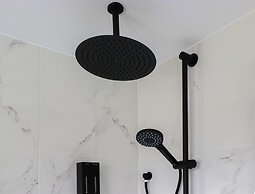 Hughes Contemporary Home in Barnstaple