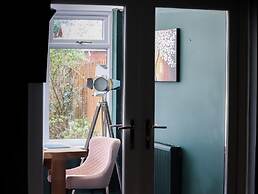 Hughes Contemporary Home in Barnstaple