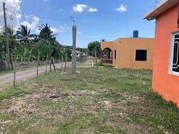 1 Bedroom Blissful Retreat - A/C & Private Garden