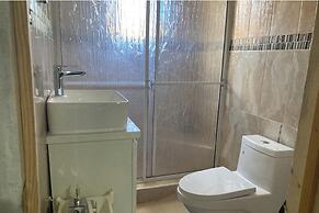 1 Bedroom Blissful Retreat - A/C & Private Garden