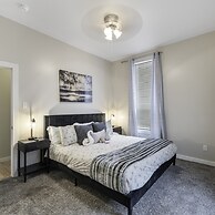 Stockyards- 4min Pet Friendly 3BR Luxe Gem