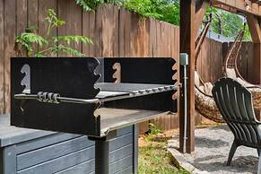 Stockyards- 4min Pet Friendly 3BR Luxe Gem