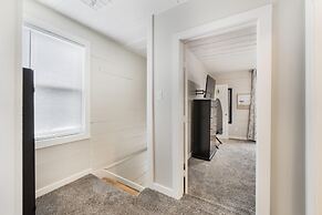 Stockyards- 4min Pet Friendly 3BR Luxe Gem