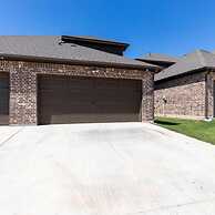 Spacious Pet Friendly - 7 Miles to Eagle Mountain Lake