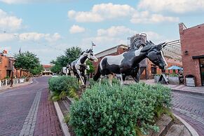 4 Queen Beds High Speed Wifi Private Parking