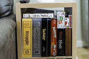 4 Queen Beds High Speed Wifi Private Parking