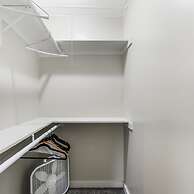 4 Queen Beds High Speed Wifi Private Parking