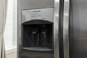 4 Queen Beds High Speed Wifi Private Parking