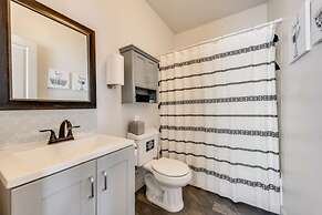 4 Queen Beds High Speed Wifi Private Parking