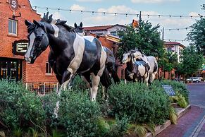 4 Queen Beds High Speed Wifi Private Parking