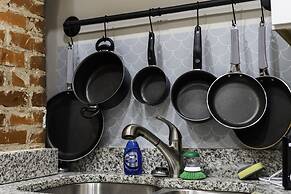 4 Queen Beds High Speed Wifi Private Parking