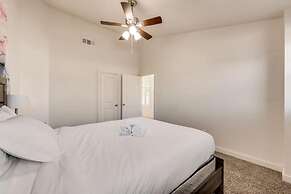 4 Queen Beds High Speed Wifi Private Parking