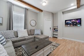 Luxury Family Friendly Home 6 Queen Beds