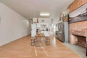 Luxury Family Friendly Home 6 Queen Beds