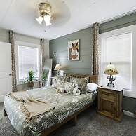 Luxury Family Friendly Home 6 Queen Beds