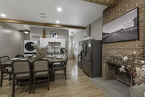 Luxury Family Friendly Home 6 Queen Beds