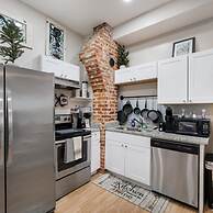 Luxury Family Friendly Home 6 Queen Beds