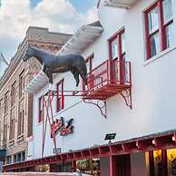 Luxury Family Friendly Home 6 Queen Beds