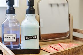 Luxury Family Friendly Home 6 Queen Beds