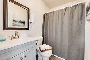 Luxury Family Friendly Home 6 Queen Beds