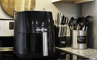 Luxury Family Friendly Home 6 Queen Beds