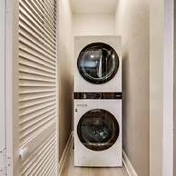 Rare Exclusive Retreat Private Hot Tub King Bed