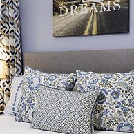 Rare Exclusive Retreat Private Hot Tub King Bed