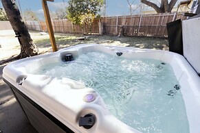 Rare Exclusive Retreat Private Hot Tub King Bed
