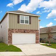 Rare Find Sleeps 13 Family Fun