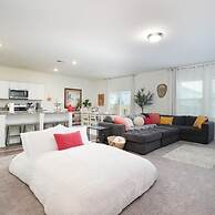 Rare Find Sleeps 13 Family Fun