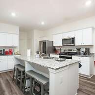 Rare Find Sleeps 13 Family Fun