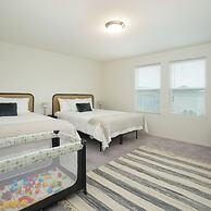 Rare Find Sleeps 13 Family Fun