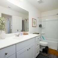 Rare Find Sleeps 13 Family Fun