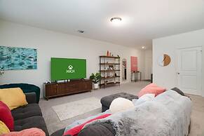 Rare Find Sleeps 13 Family Fun